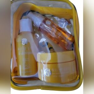 W7 Vay-Cay Be Adventurous Tropical Gift Set